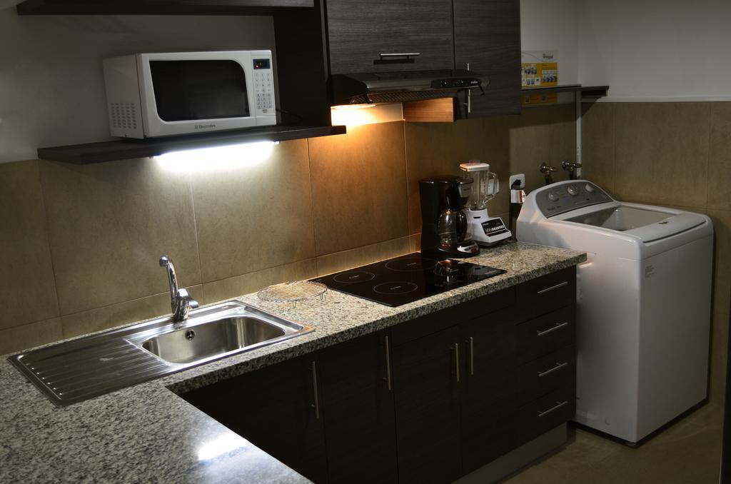 Itsahome Apartments - Torre Seis กีโต ห้อง รูปภาพ