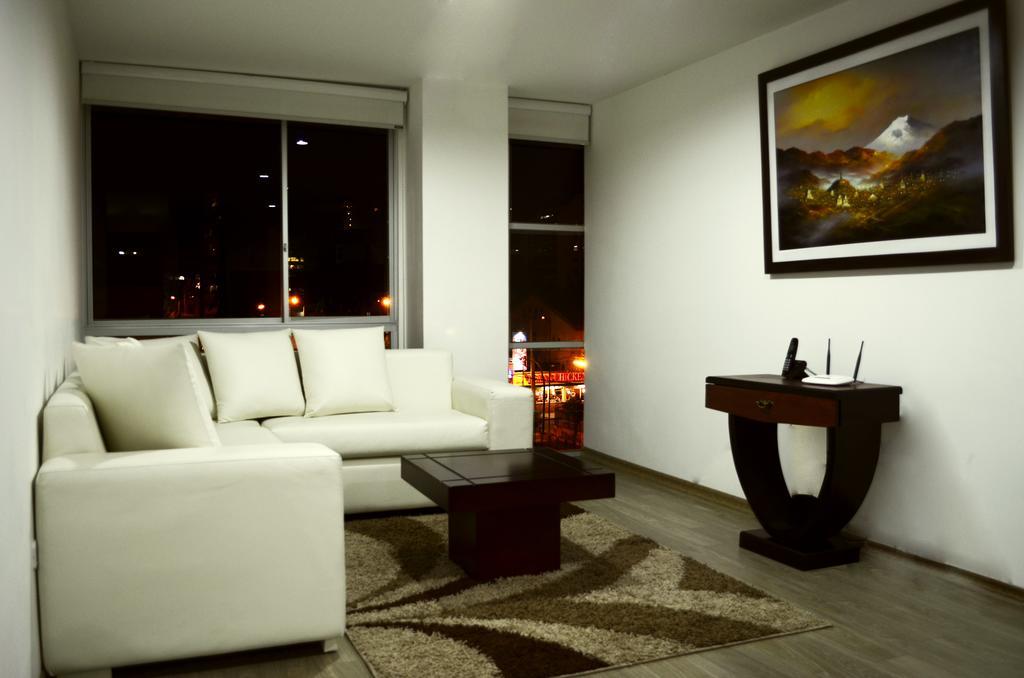 Itsahome Apartments - Torre Seis กีโต ห้อง รูปภาพ
