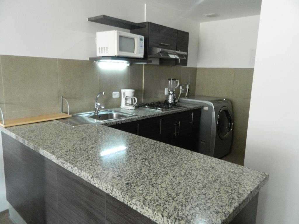 Itsahome Apartments - Torre Seis กีโต ห้อง รูปภาพ