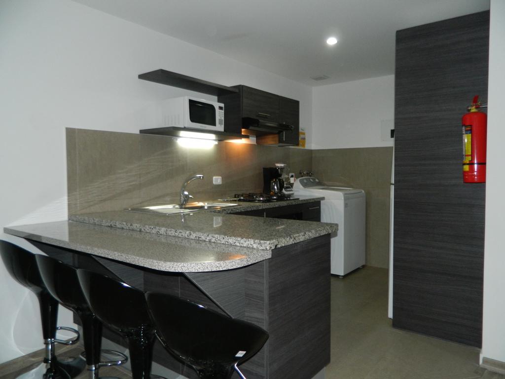 Itsahome Apartments - Torre Seis กีโต ห้อง รูปภาพ